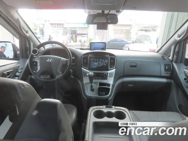 Hyundai Starex — фото 10