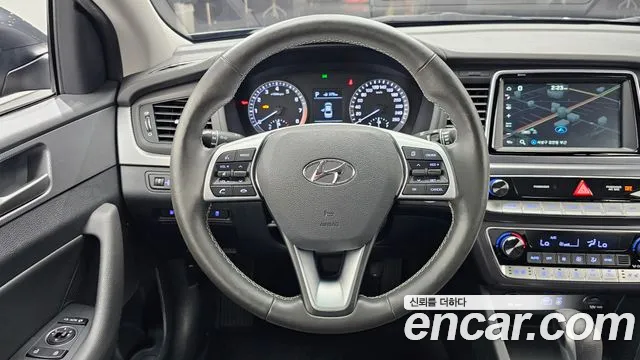 Hyundai Sonata — фото 12
