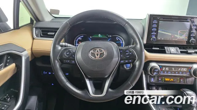 Toyota RAV4 — фото 13