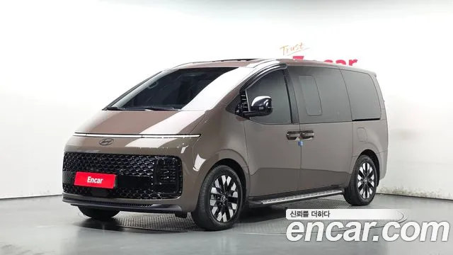 Hyundai Staria — фото 1