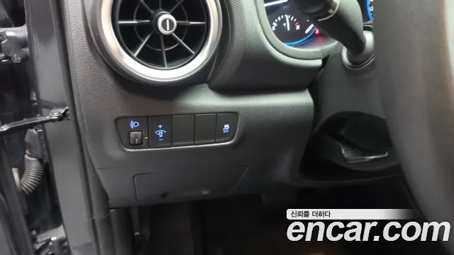 Hyundai Kona — фото 29