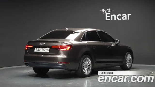 Audi A4 — фото 2