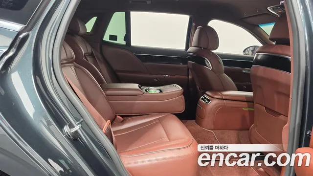 Genesis G90 — фото 12