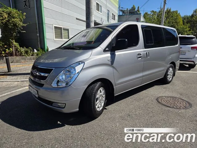 Hyundai Starex — фото 1