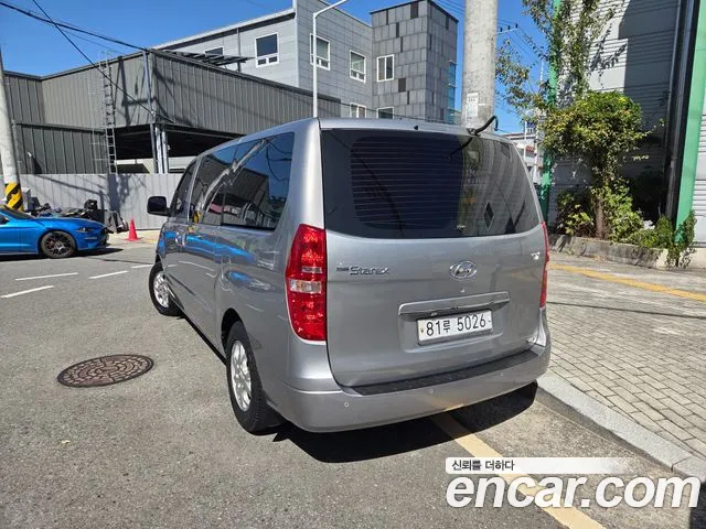 Hyundai Starex — фото 4