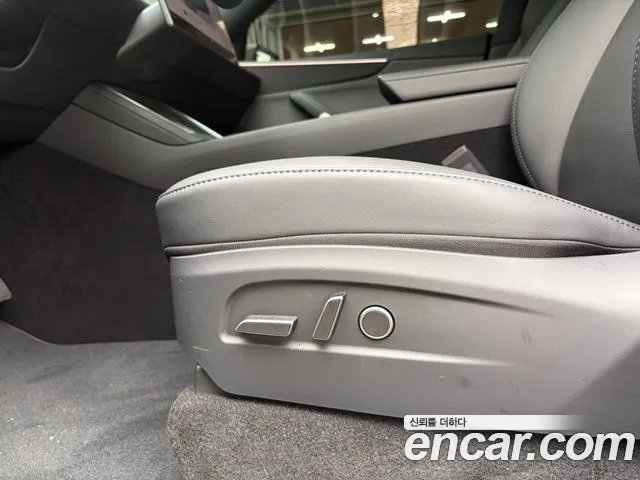 Tesla Model Y — фото 13