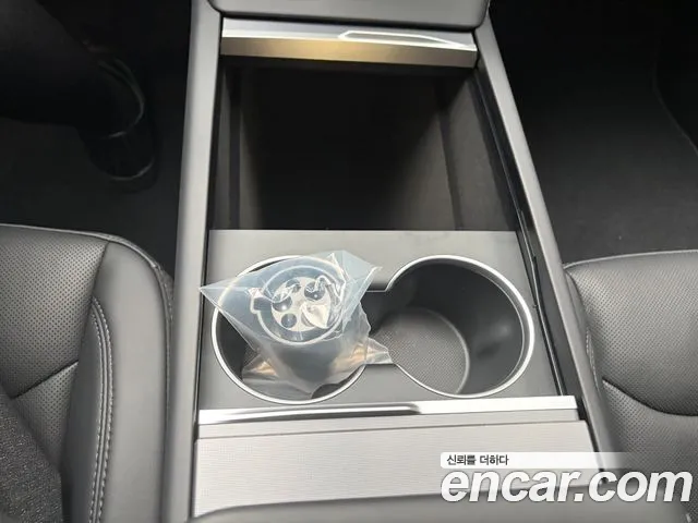 Tesla Model Y — фото 14