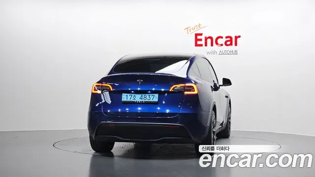 Tesla Model Y — фото 4