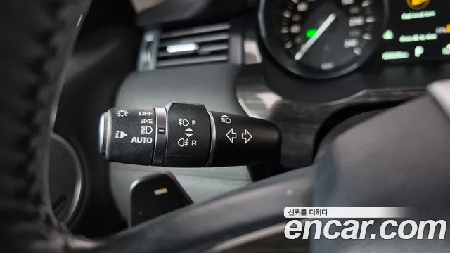 Land Rover Range Rover Evoque — фото 16