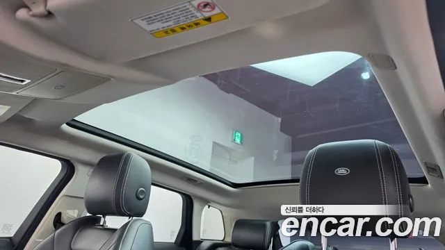 Land Rover Range Rover Evoque — фото 18