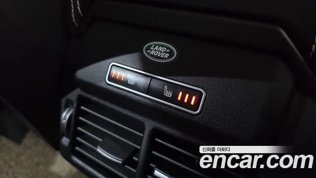Land Rover Range Rover Evoque — фото 19