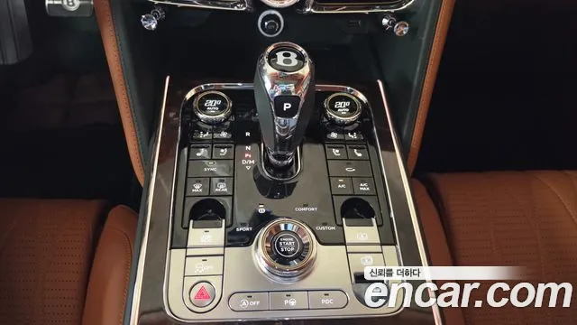 Bentley Flying Spur — фото 18