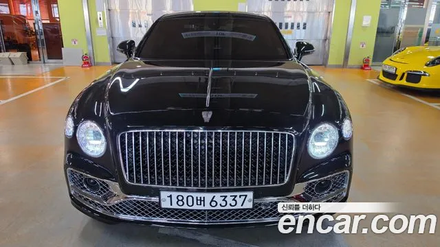 Bentley Flying Spur — фото 3