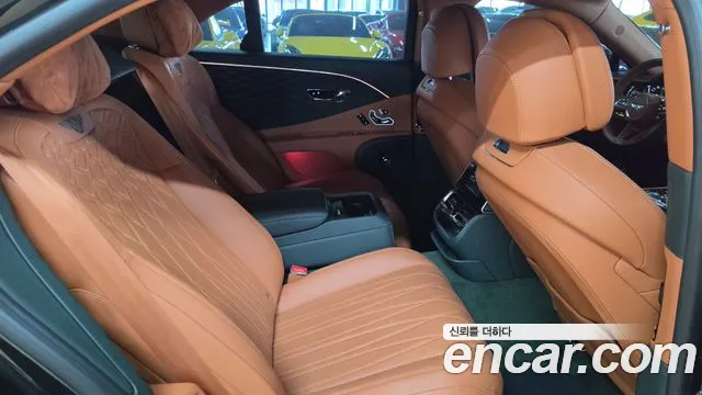 Bentley Flying Spur — фото 8