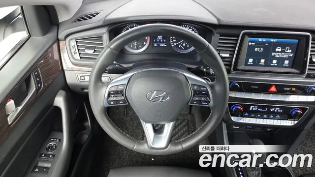 Hyundai Sonata — фото 13