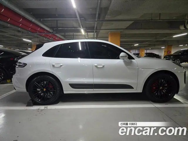 Porsche Macan — фото 12