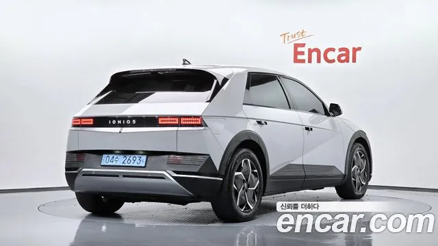 Hyundai Ioniq 5 — фото 1