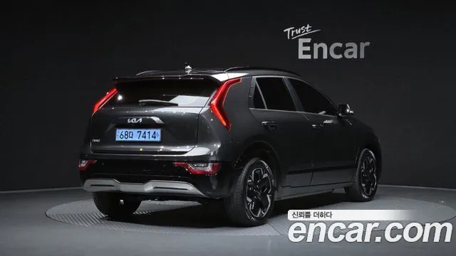 Kia Niro — фото 1