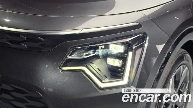 Kia Niro — фото 22