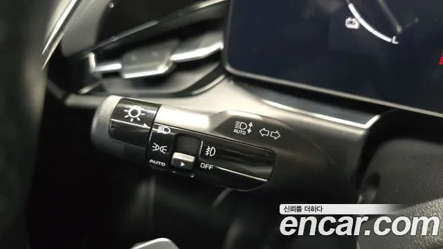 Kia Niro — фото 28