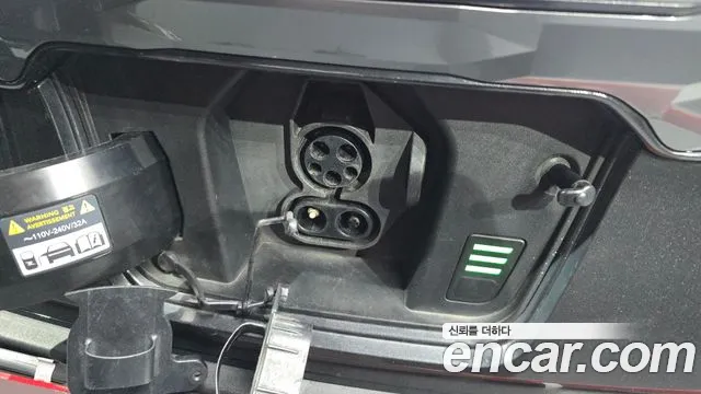 Kia Niro — фото 32