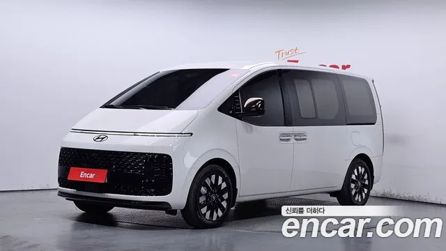 Hyundai Staria — фото 1