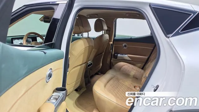 Genesis GV60 — фото 12