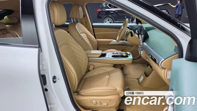 Genesis GV60 — фото 10