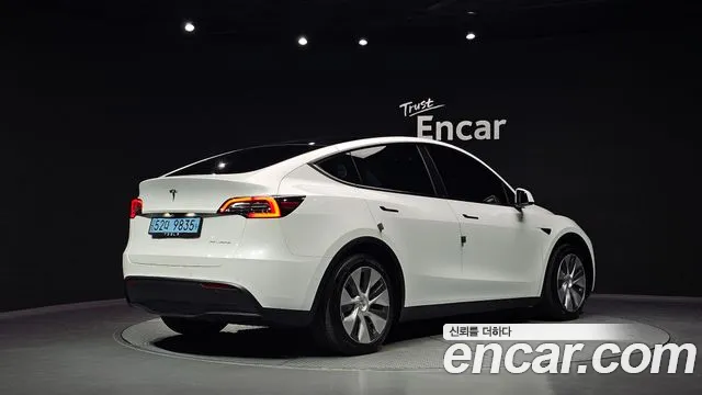 Tesla Model Y — фото 2