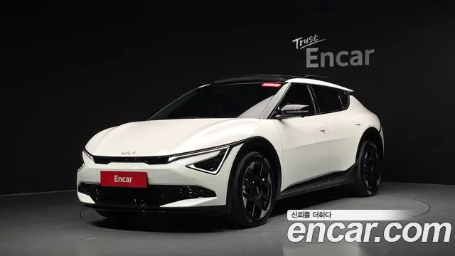 Kia EV6 — фото 1