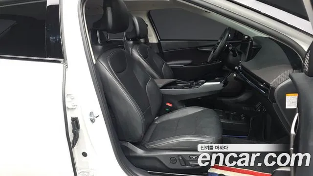 Kia EV6 — фото 11