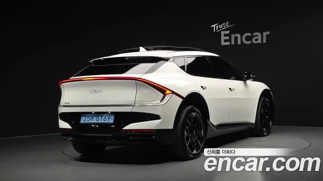Kia EV6 — фото 2