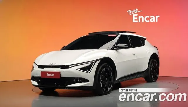 Kia EV6 — фото 21