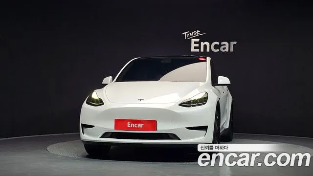 Tesla Model Y — фото 3