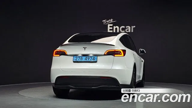 Tesla Model Y — фото 4