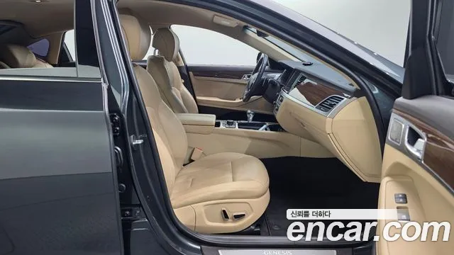 Genesis G80 — фото 26