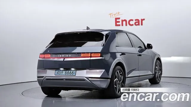 Hyundai Ioniq 5 — фото 1