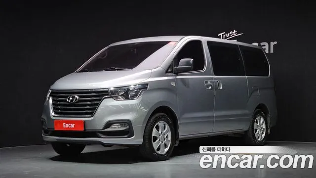 Hyundai Starex — фото 1