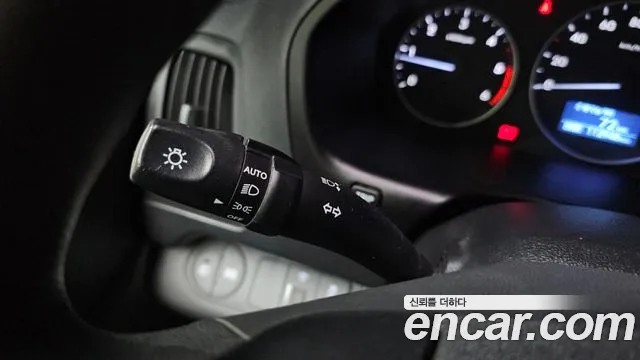 Hyundai Starex — фото 18