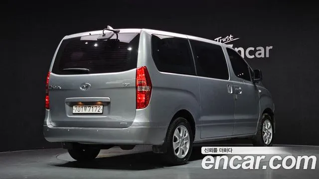 Hyundai Starex — фото 2