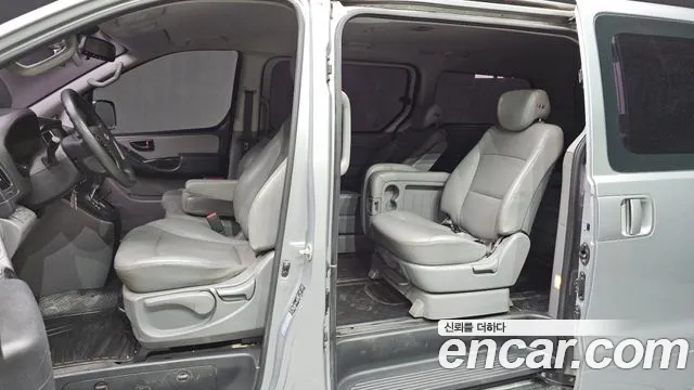 Hyundai Starex — фото 26