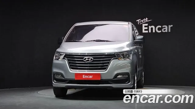 Hyundai Starex — фото 3