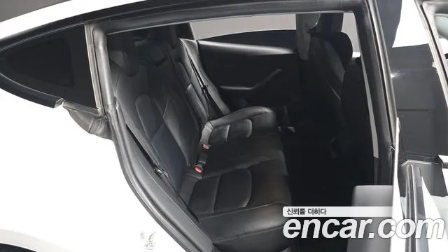 Tesla Model 3 — фото 12