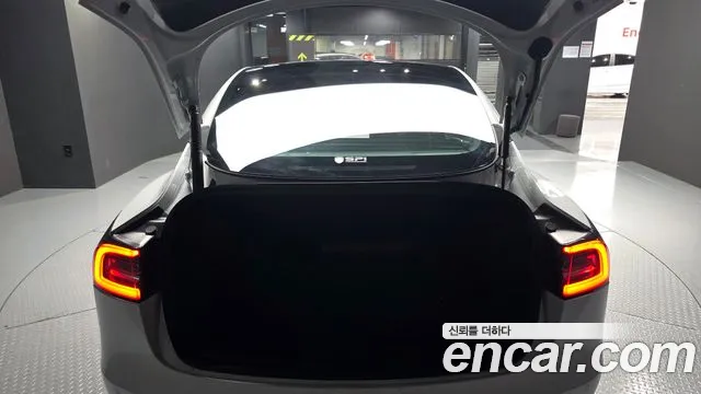 Tesla Model 3 — фото 20