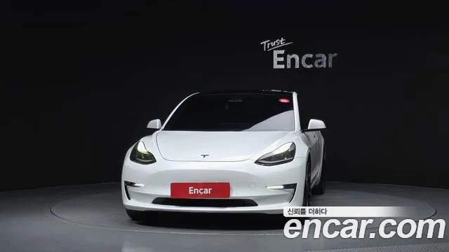 Tesla Model 3 — фото 3