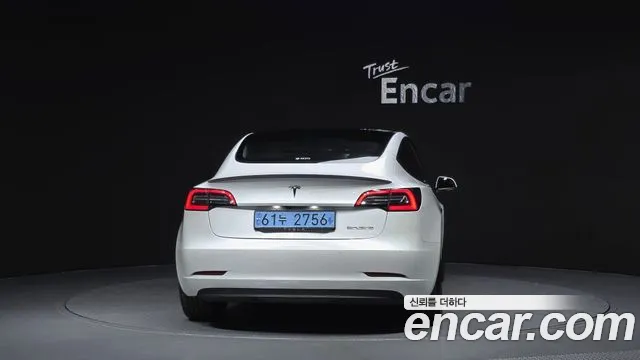 Tesla Model 3 — фото 4