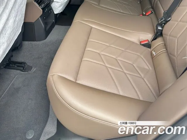 BMW 5-Series — фото 11