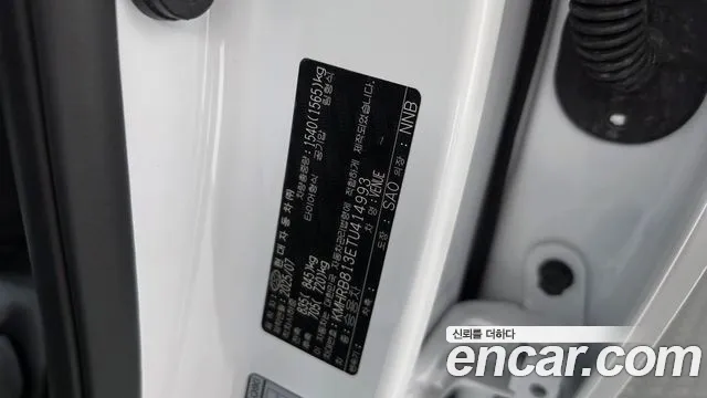 Hyundai Venue — фото 28