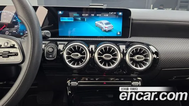 Mercedes-Benz A-Class — фото 14