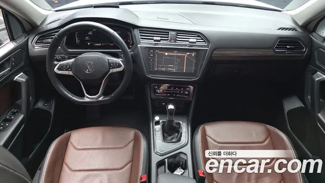 Volkswagen Tiguan — фото 7